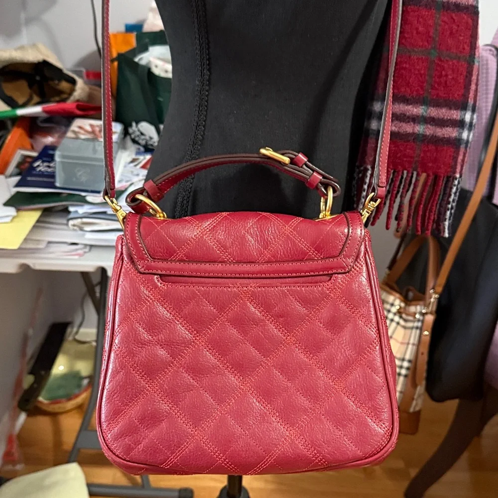 Authentic Jill Stuart Elegant Red Quilted Handbag with Lock and Key - Picture 3 of 13